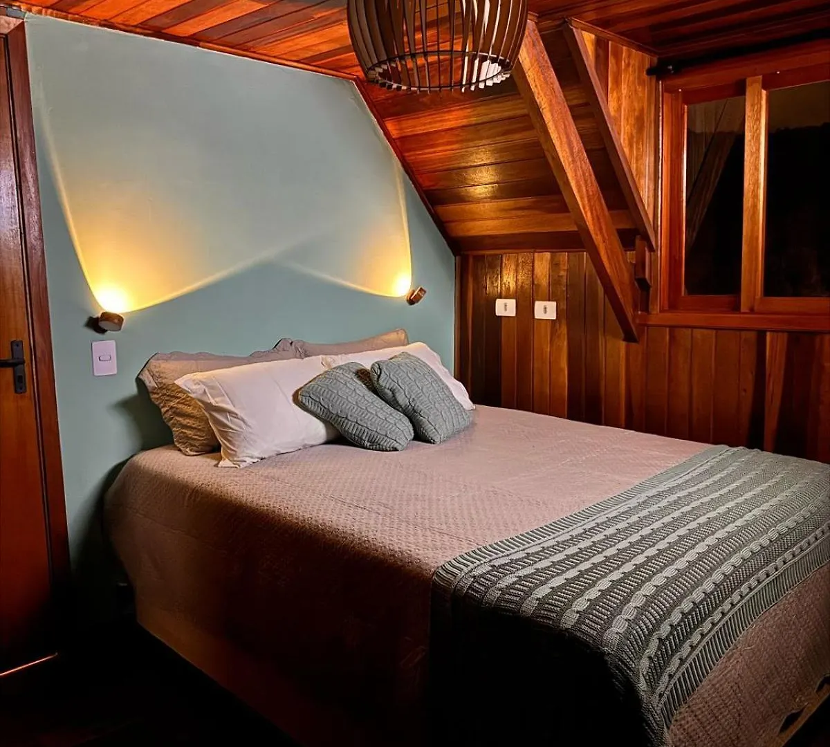Chalet Cabana Mantiqueira Campos do Jordao